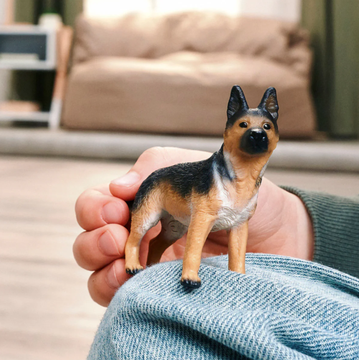 Schleich 14924 Duitse Herder teefje